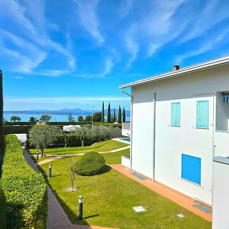 Daire Gritti Pool - View